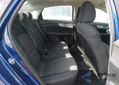 2022 Kia Forte Lxs z USA, uszkodzony, nr VIN 3KPF24AD9NE484083